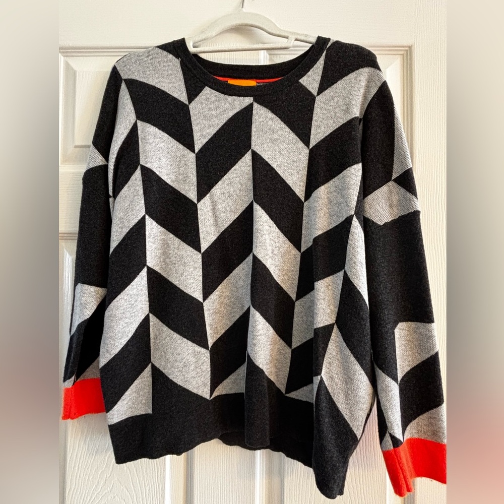 WISPR geometric chevron sweater—black/gray pattern with orange cuff- Size M